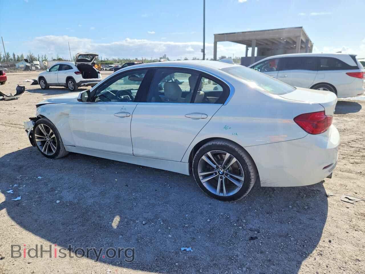 2018 BMW 3 SERIES - VIN: WBA8B7C55JA586040 - Фото 2
