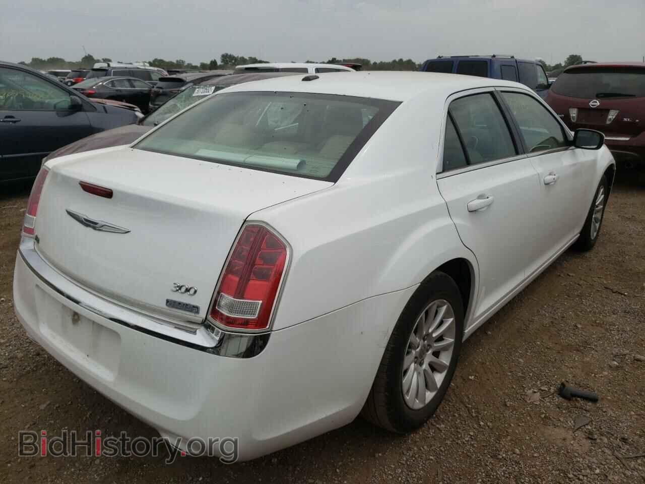 2013 CHRYSLER 300 - VIN: 2C3CCAAG0DH699304 - Фото 4