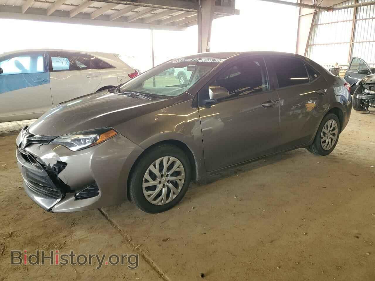 Photo 5YFBURHE9HP688261 - TOYOTA COROLLA 2017