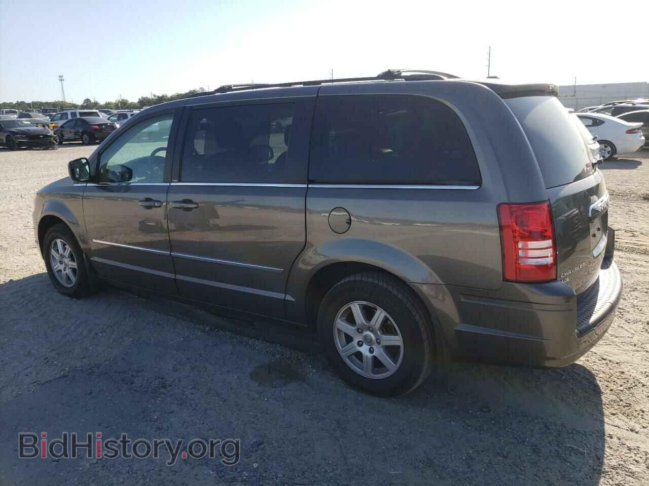 2010 CHRYSLER MINIVAN - VIN: 2A4RR8DX6AR435156 - Фото 2