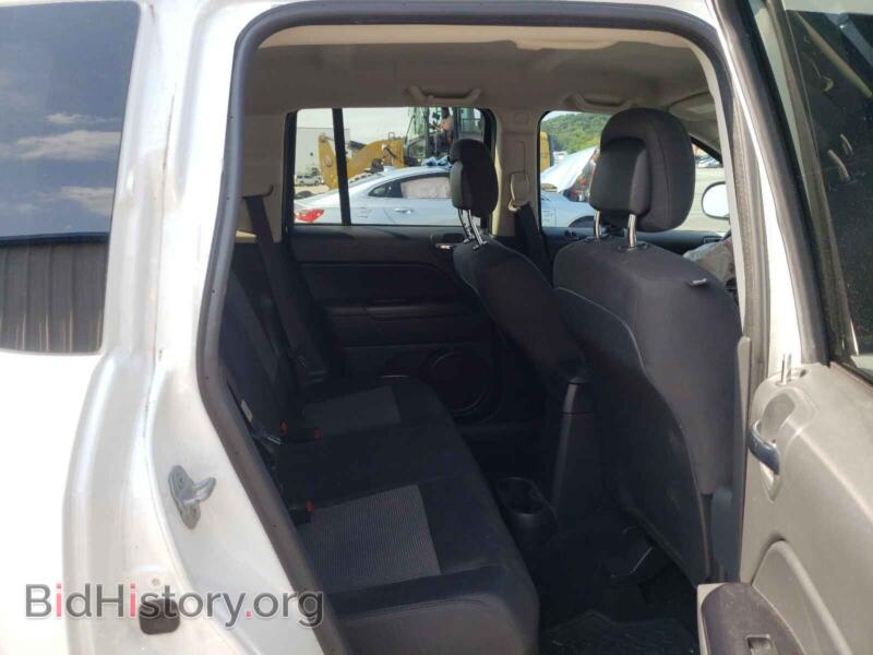 2012 Jeep COMPASS (VIN 1C4NJDEB9CD539976) — photo 6 of 10