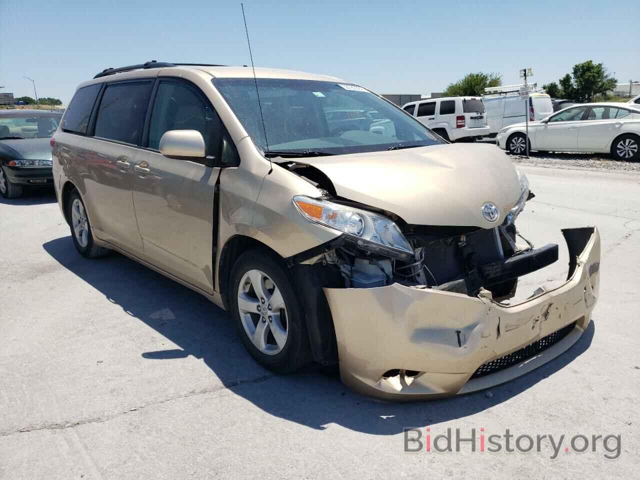 Фотография 5TDKK3DC1BS042525 - TOYOTA SIENNA 2011