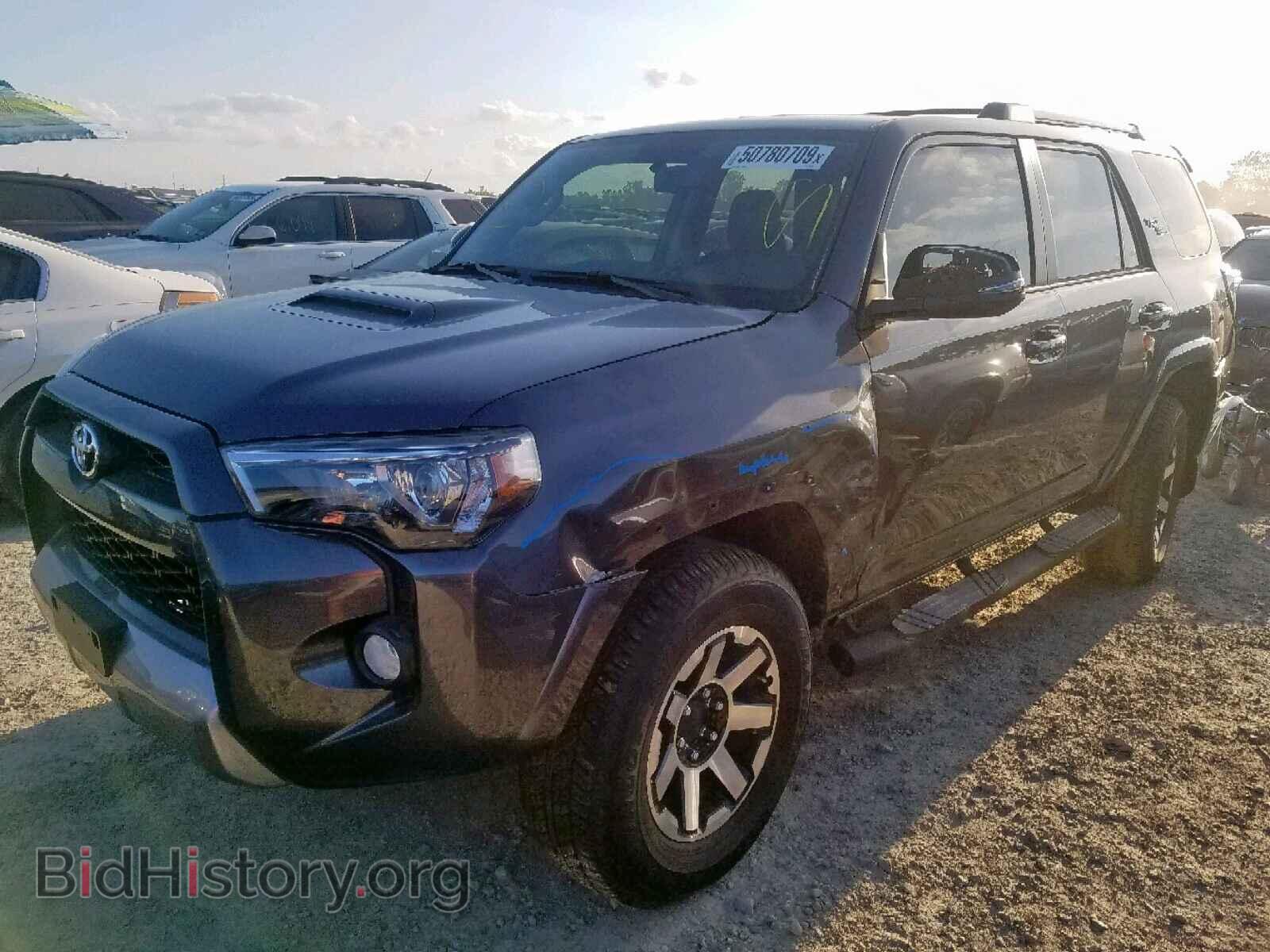 2018 TOYOTA 4RUNNER SR - VIN: JTEBU5JR0J5544604 - Фото 2