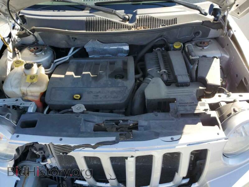 2008 Jeep COMPASS (VIN 1J8FF47W18D758873) — photo 12 of 13