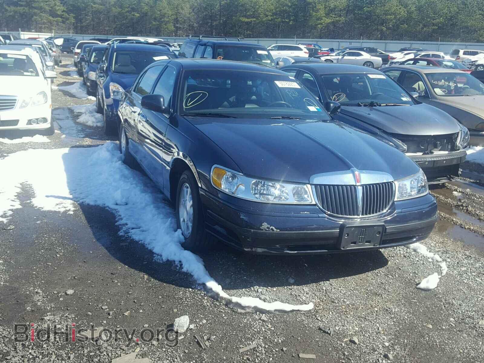 Photo 1LNHM82W72Y611943 - LINCOLN TOWNCAR 2002