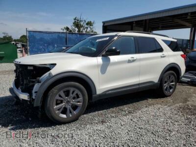 2022 Ford EXPLORER XLT, белый — VIN 1FMSK7DH2NGC33805, Copart