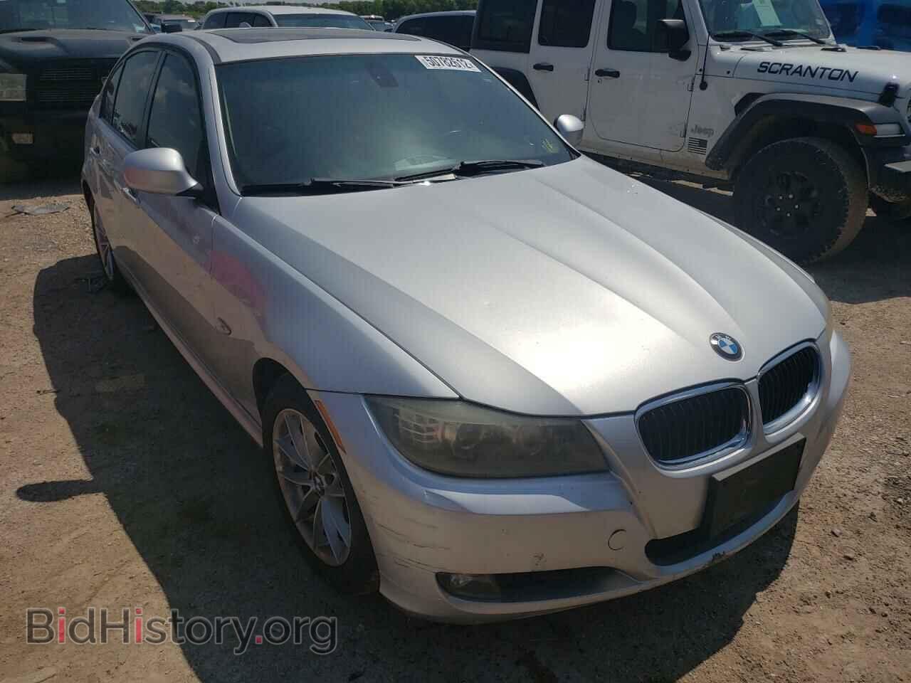 Фотография WBAPH5G53ANM69817 - BMW 3 SERIES 2010