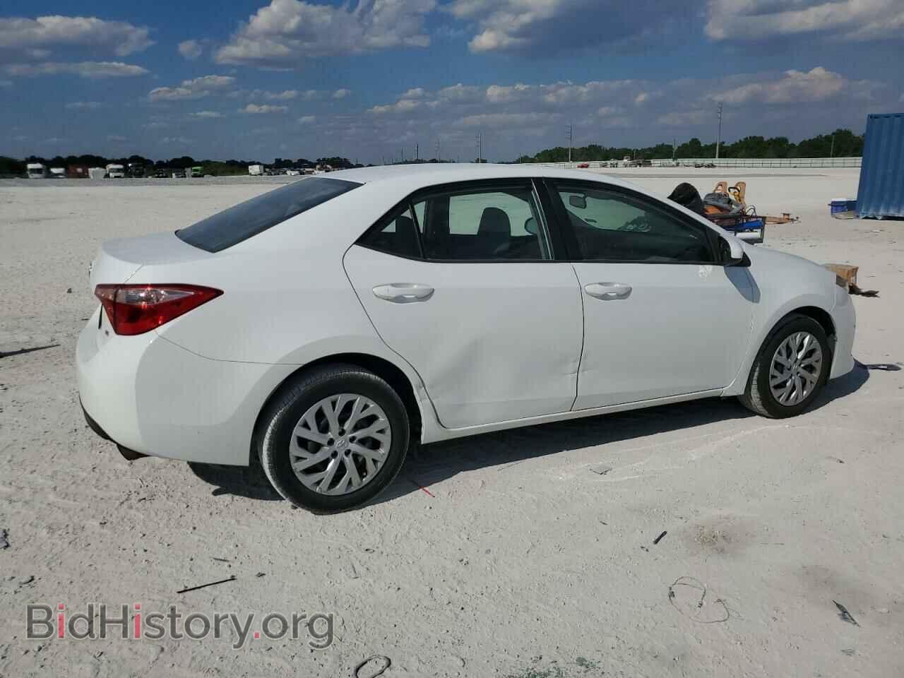 2018 TOYOTA COROLLA - VIN: 5YFBURHE9JP778757 - Фото 3