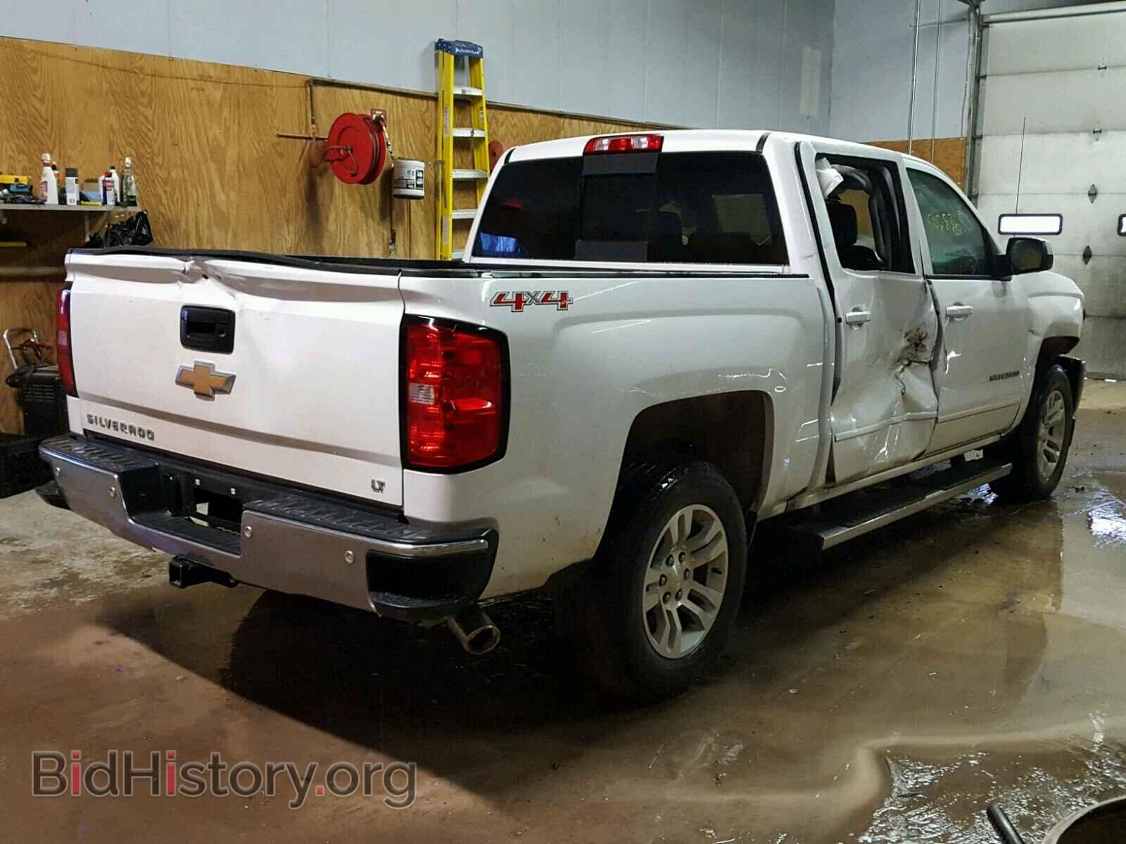 2017 CHEVROLET SILVERADO - VIN: 3GCUKREC9HG267583 - Фото 4