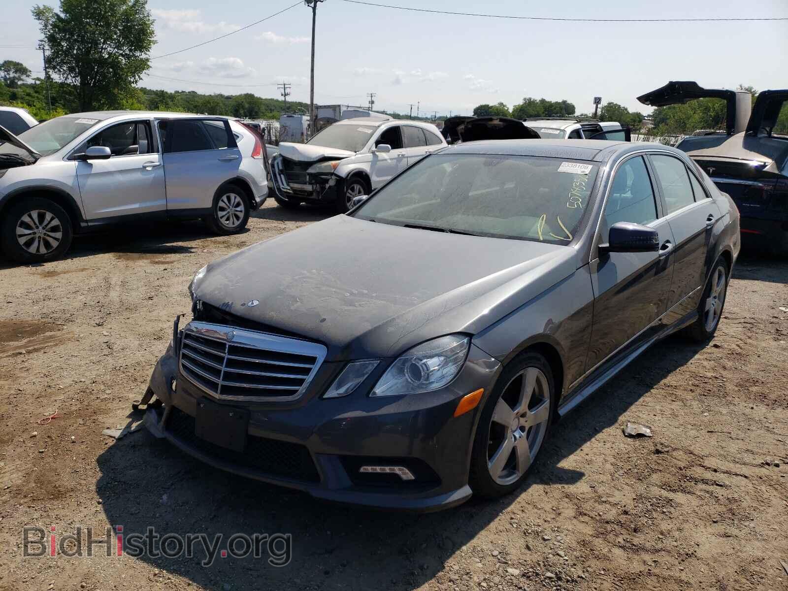 2011 MERCEDES-BENZ E-CLASS - VIN: WDDHF8HB2BA398207 - Фото 2