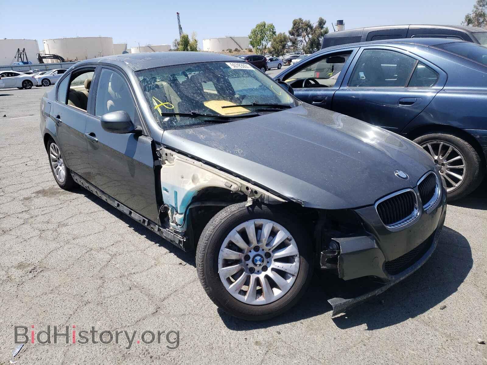 Photo WBAPH77579NM31384 - BMW 3 SERIES 2009