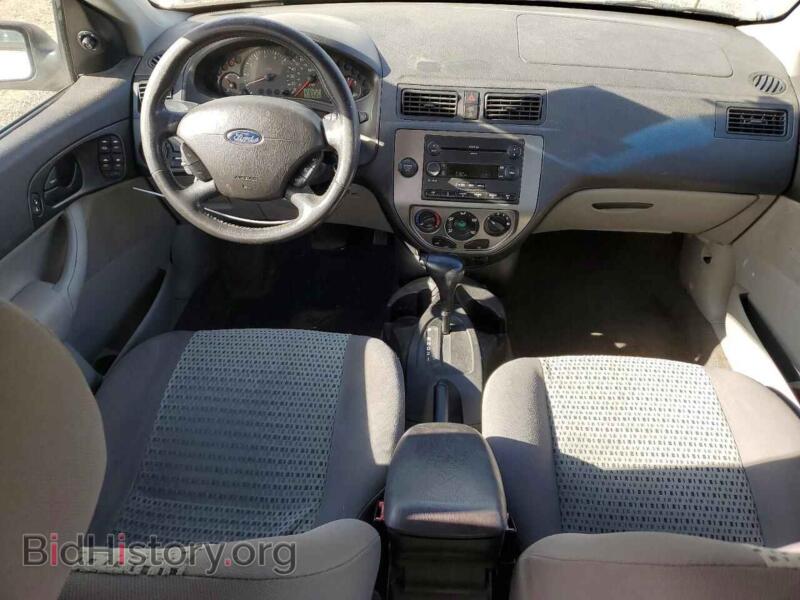 2006 Ford FOCUS (VIN 1FAHP34N36W128749) — фото 8 из 12