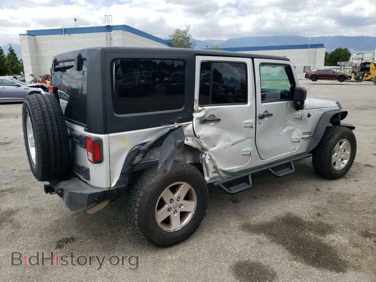 2011 JEEP WRANGLER - VIN: 1J4BA3H1XBL584570 - Фото 3