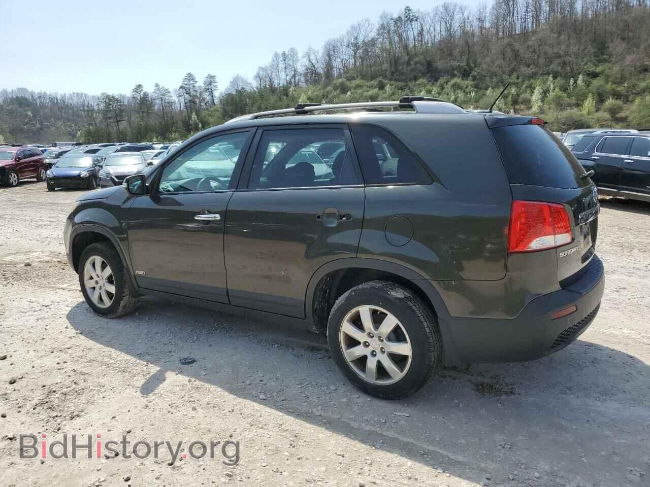 2011 KIA SORENTO - VIN: 5XYKTDA18BG148635 - Фото 2