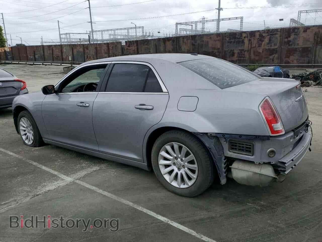 2014 CHRYSLER 300 - VIN: 2C3CCAAGXEH376685 - Фото 2