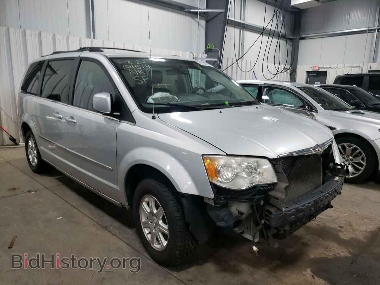 Photo 2A4RR5D10AR271123 - CHRYSLER MINIVAN 2010