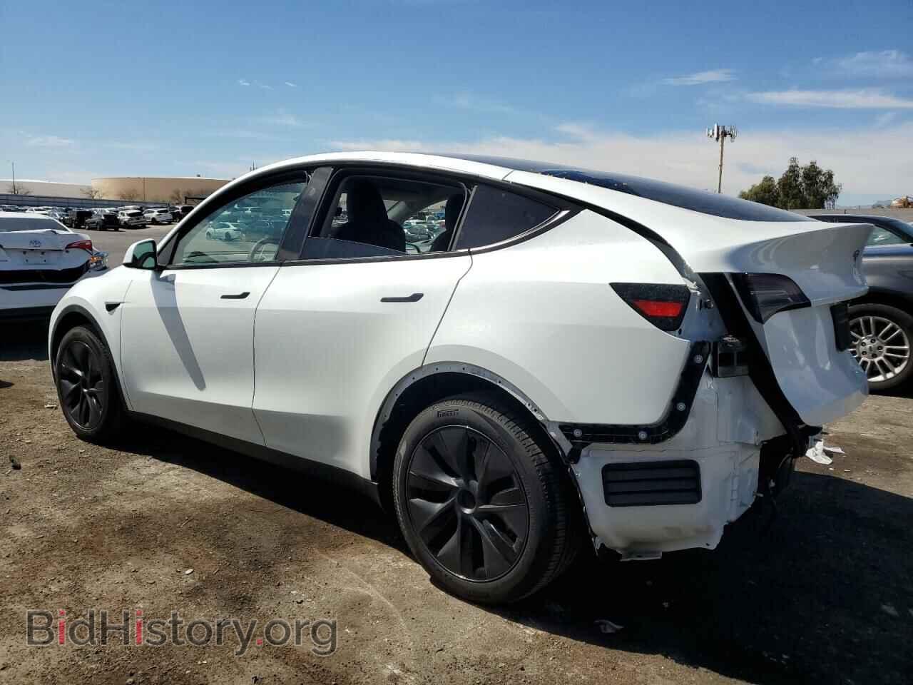2025 TESLA MODEL Y - VIN: 7SAYGDED2SF258139 - Фото 2
