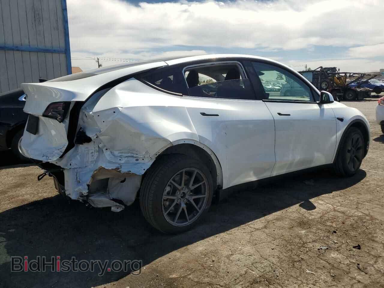 2025 TESLA MODEL Y - VIN: 7SAYGDED2SF258139 - Фото 3
