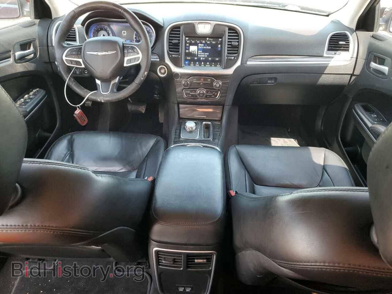 2018 CHRYSLER 300 - VIN: 2C3CCAAG2JH275523 - Фото 8