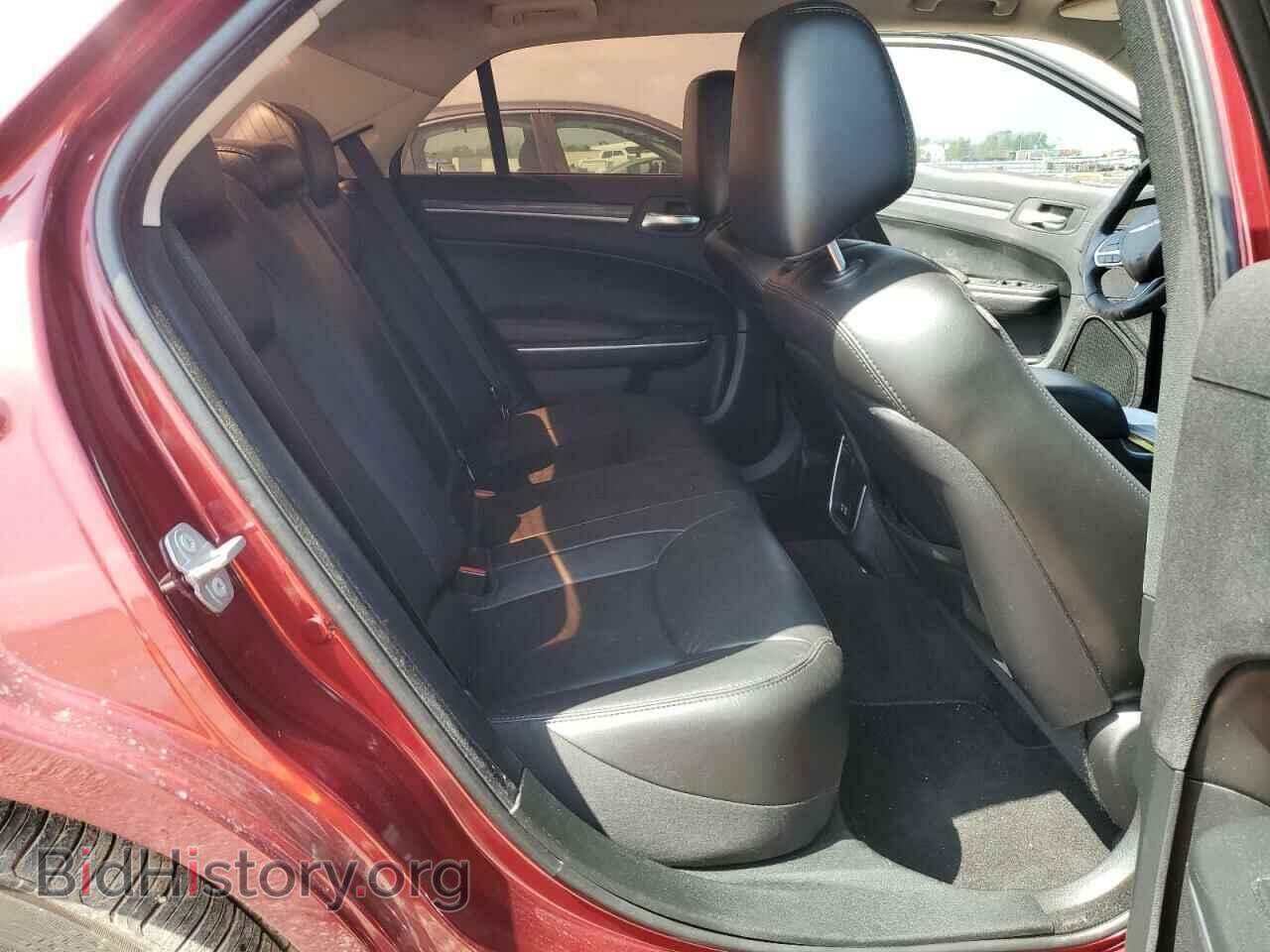 2018 CHRYSLER 300 - VIN: 2C3CCAAG2JH275523 - Фото 10