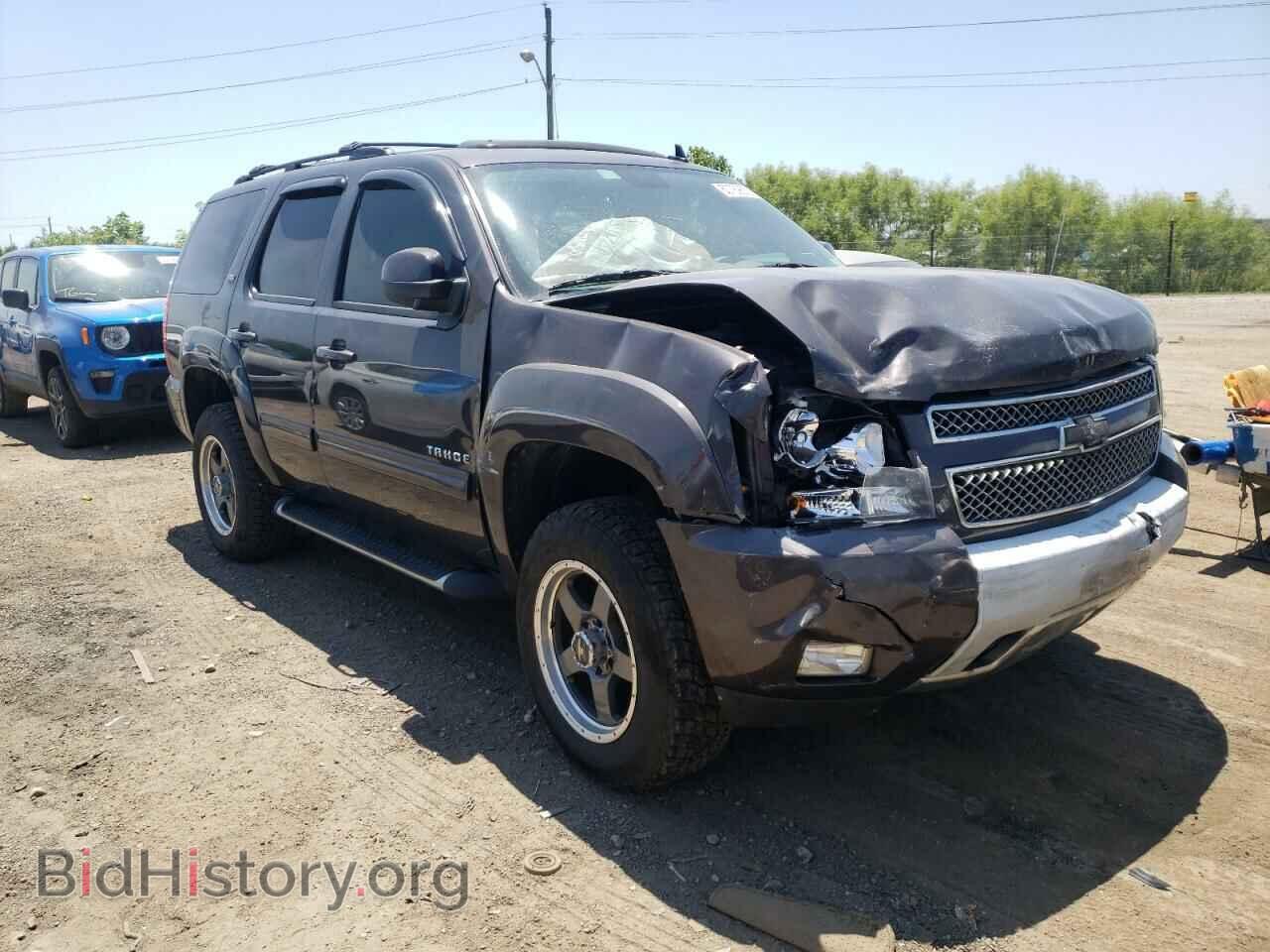 Photo 1GNSKBE02BR281201 - CHEVROLET TAHOE 2011