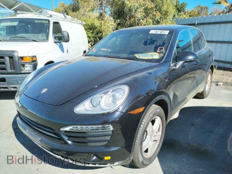 2011 Porsche CAYENNE (VIN WP1AA2A25BLA10360) — photo 2 of 10