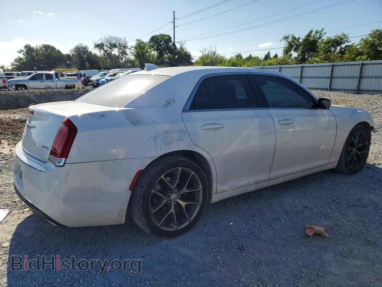 2016 CHRYSLER 300 - VIN: 2C3CCAAG6GH273797 - Фото 3