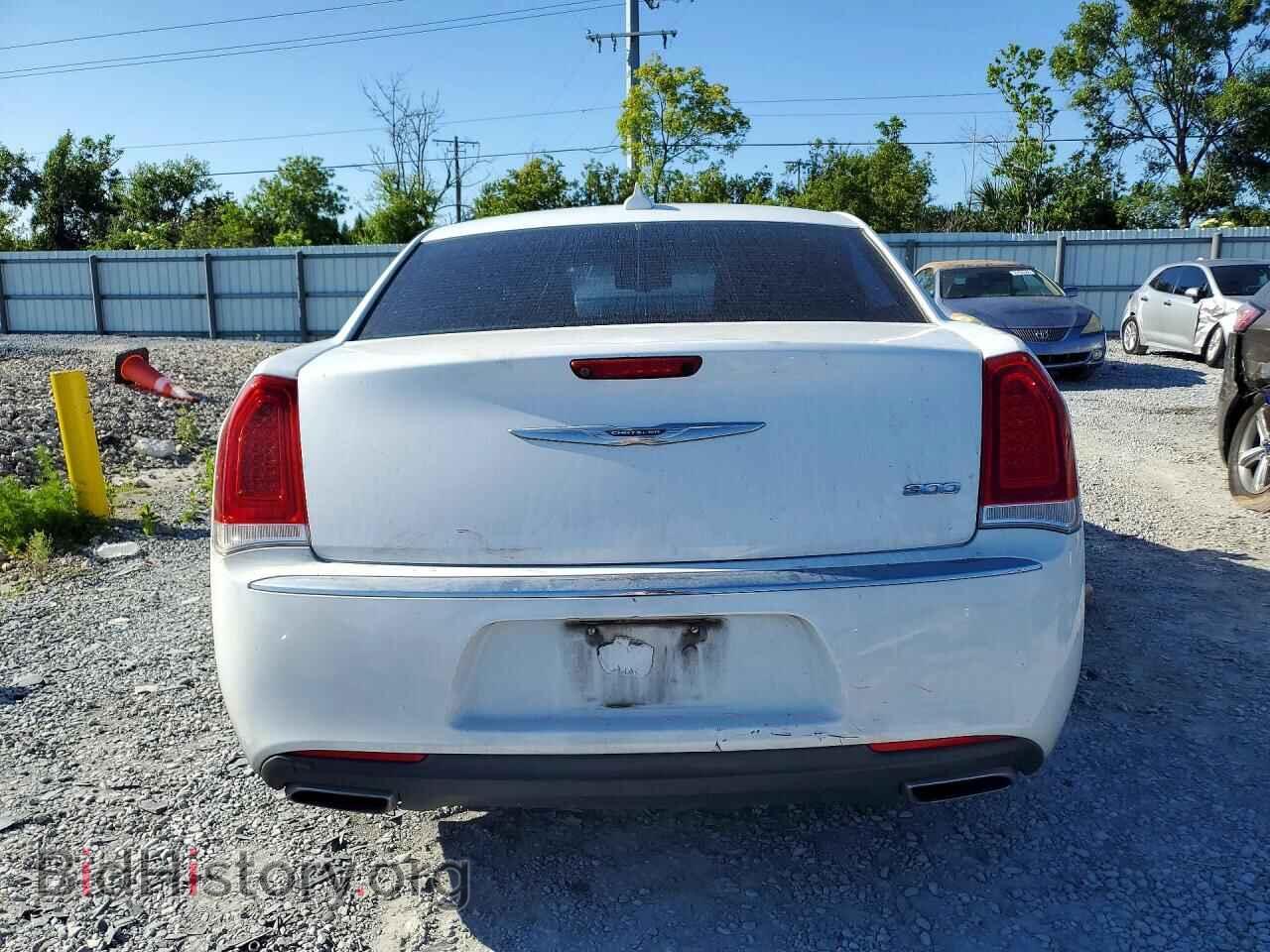 2016 CHRYSLER 300 - VIN: 2C3CCAAG6GH273797 - Фото 6