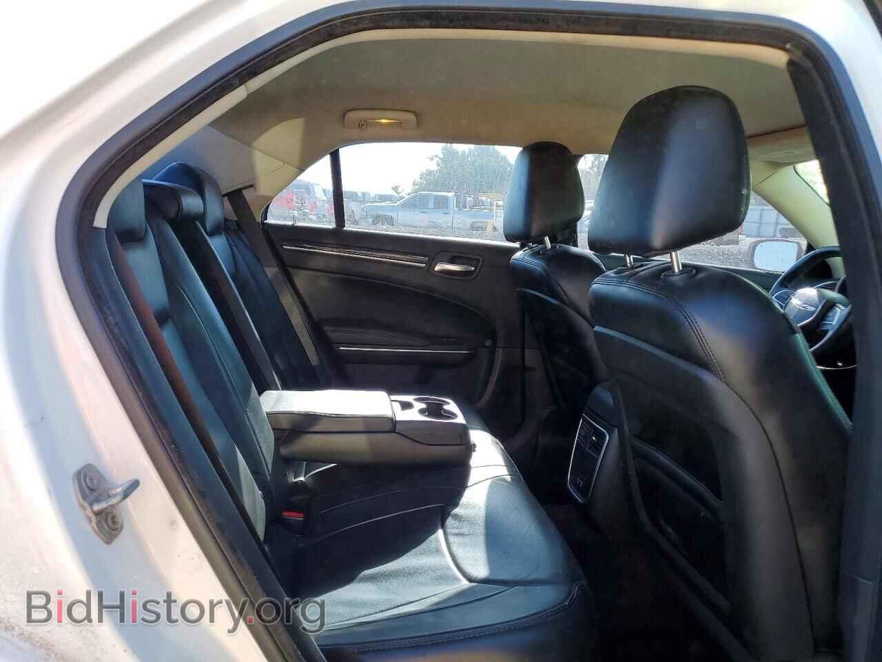 2016 CHRYSLER 300 - VIN: 2C3CCAAG6GH273797 - Фото 10