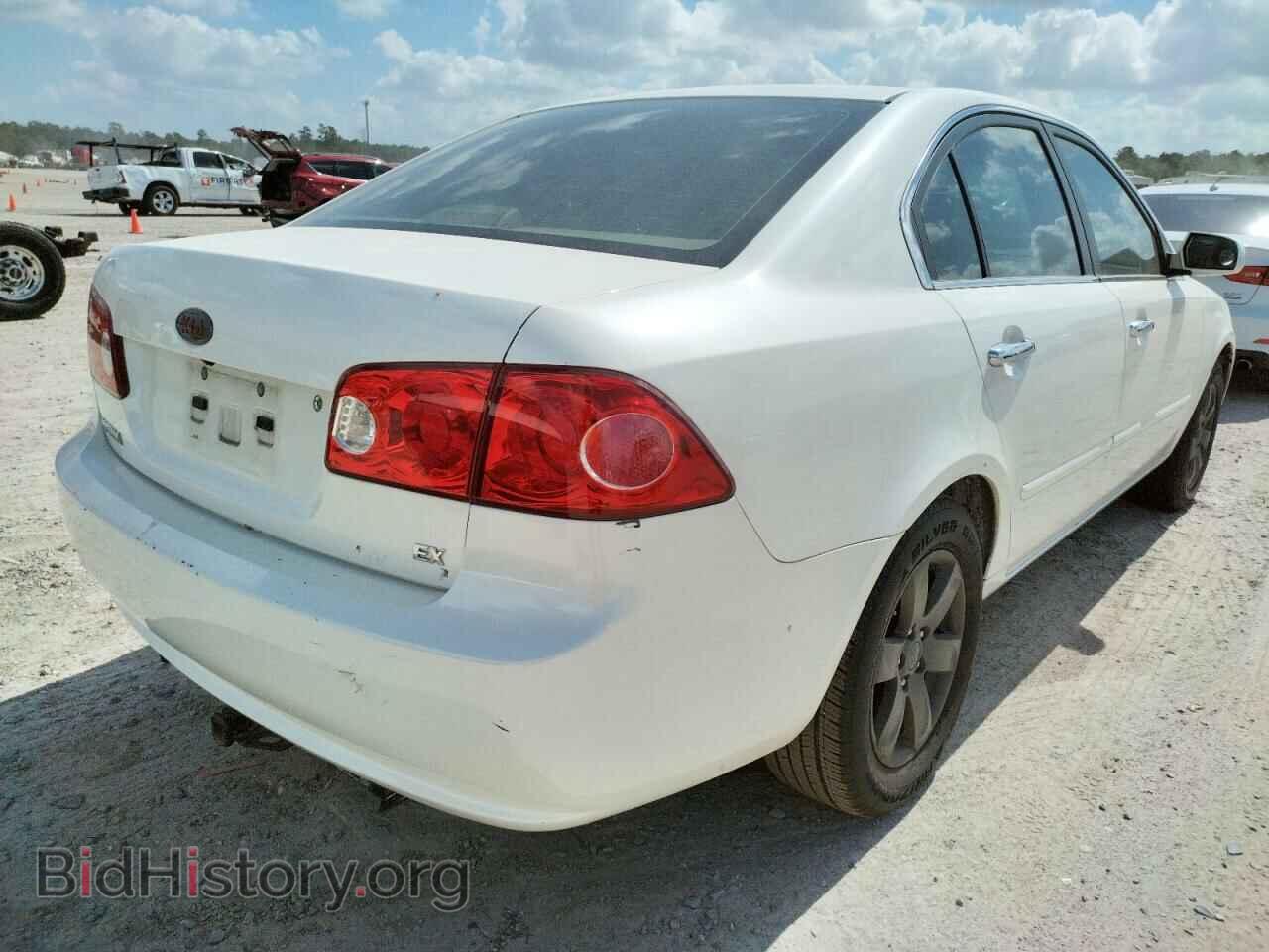 2008 KIA OPTIMA - VIN: KNAGE123X85243498 - Фото 4