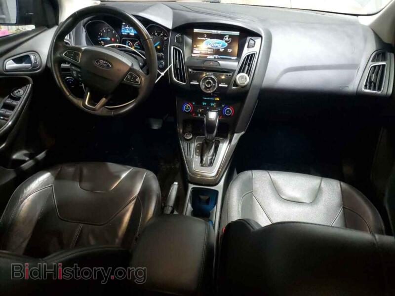 2015 Ford FOCUS (VIN 1FADP3N2XFL321128) — фото 8 из 12
