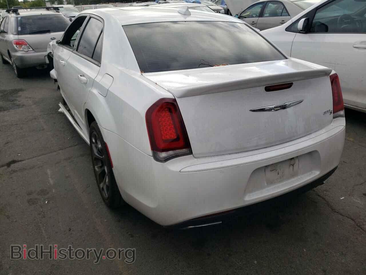 2016 CHRYSLER 300 - VIN: 2C3CCABT0GH207886 - Фото 3