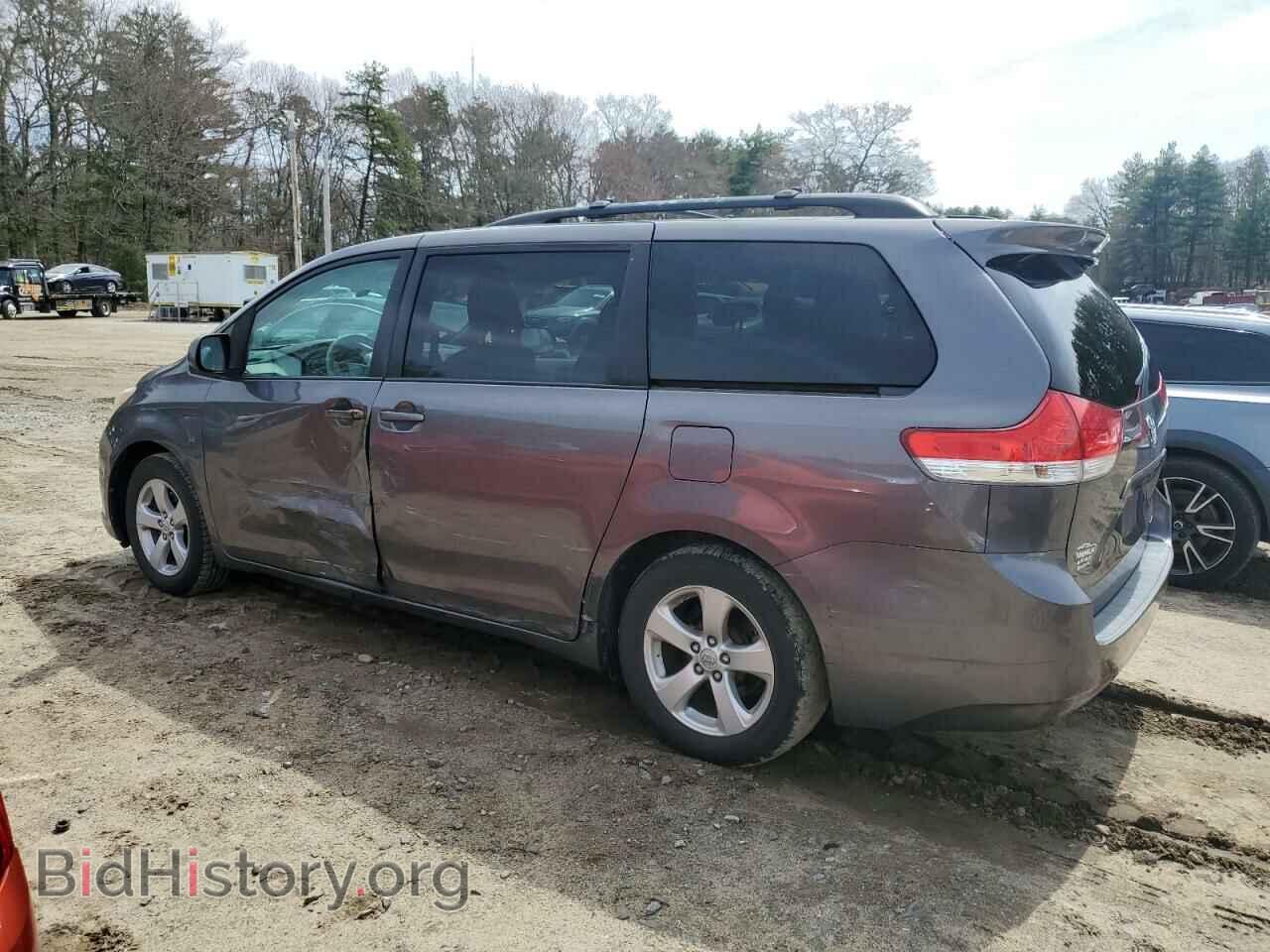 2011 TOYOTA All Models - VIN: 5TDKK3DCXBS174523 - Фото 2