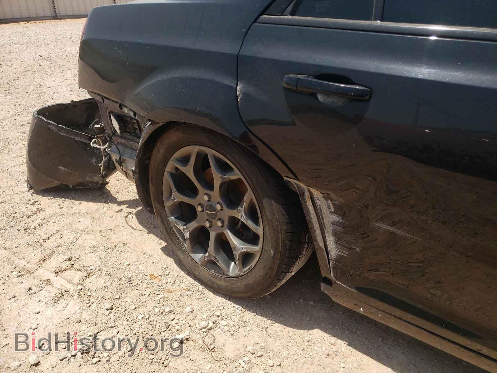 2017 CHRYSLER 300 - VIN: 2C3CCAGG0HH637737 - Фото 9