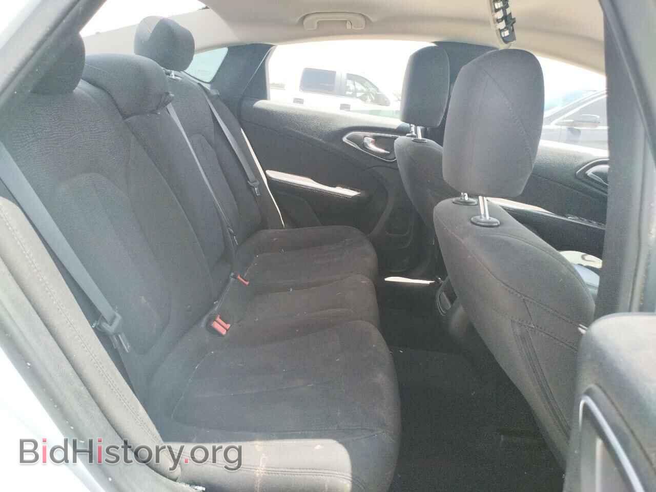 2015 CHRYSLER 200 - VIN: 1C3CCCAB3FN642668 - Фото 6