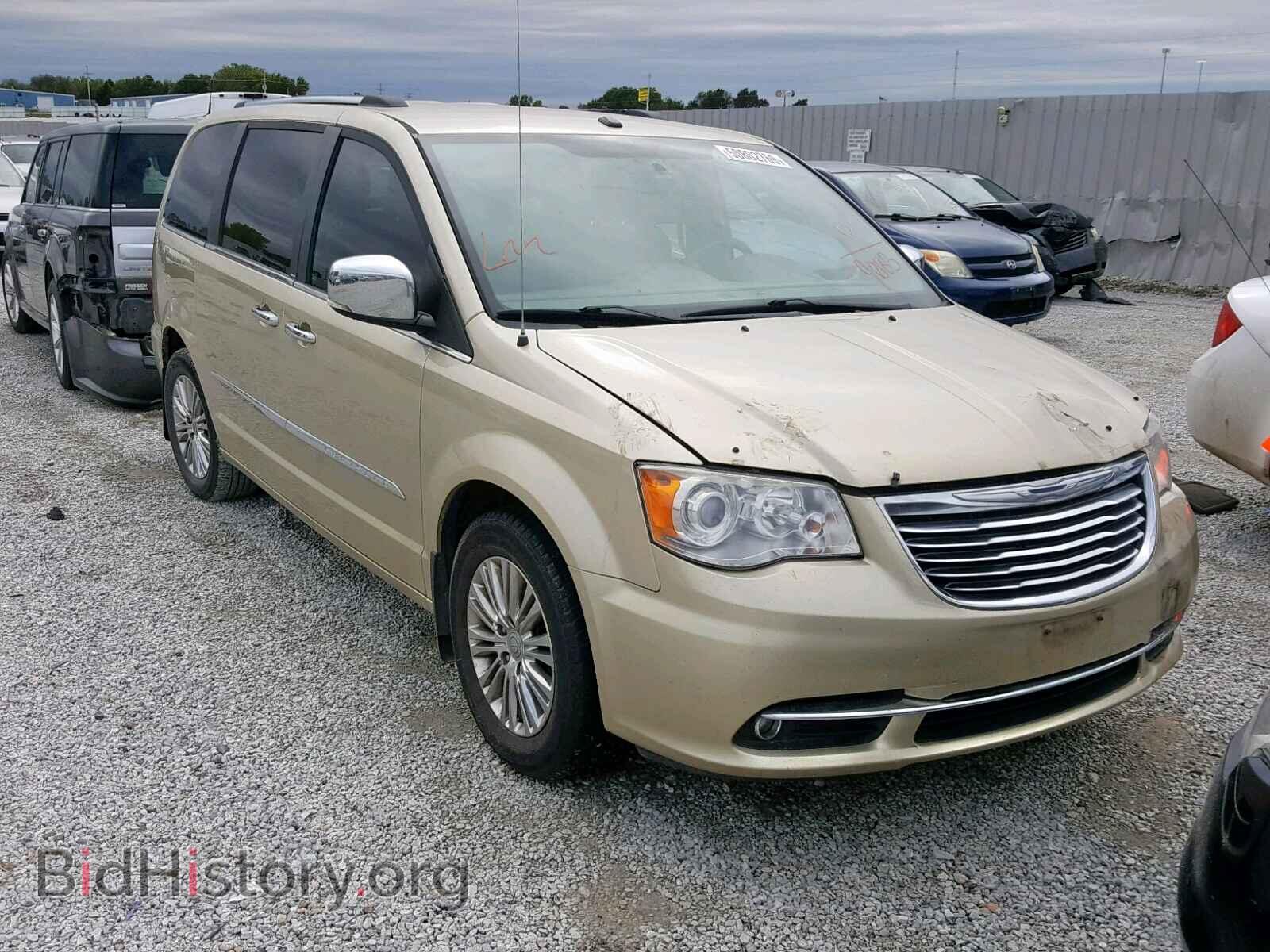 Photo 2A4RR6DG2BR609083 - CHRYSLER TOWN & COU 2011