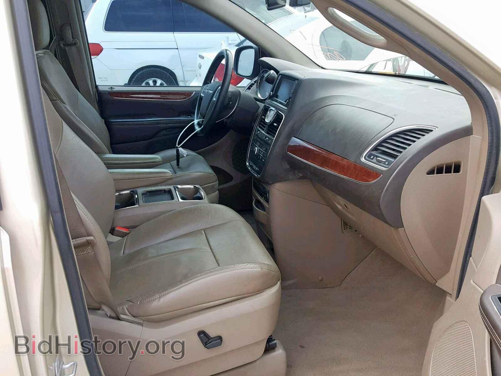 2011 CHRYSLER TOWN & COU - VIN: 2A4RR6DG2BR609083 - Фото 5