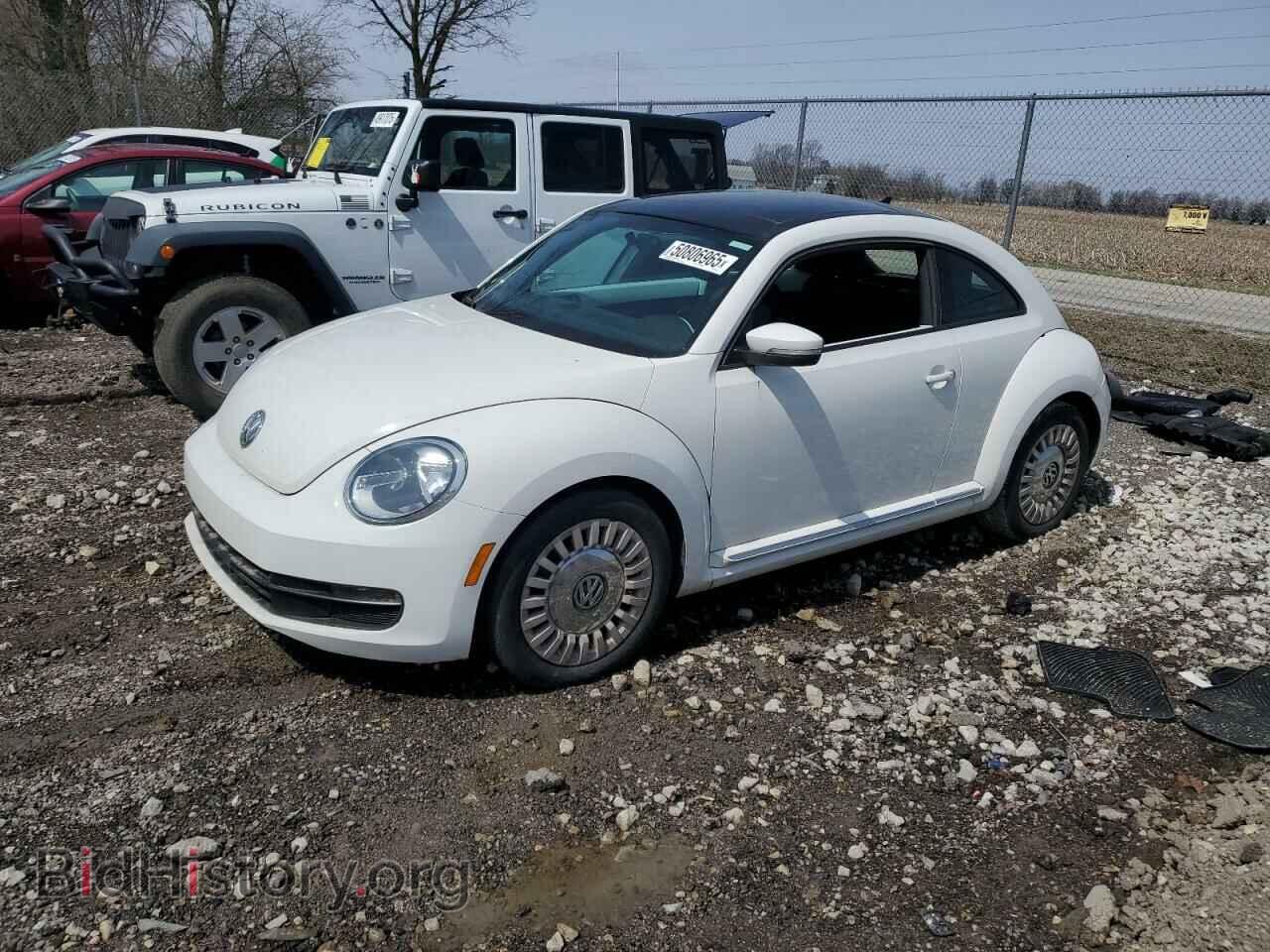Фотография 3VWJP7AT5DM671648 - VOLKSWAGEN BEETLE 2013