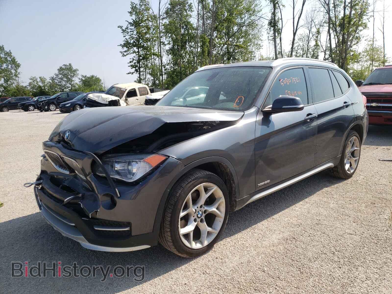 2015 BMW X1 - VIN: WBAVL1C52FVY38355 - Фото 2