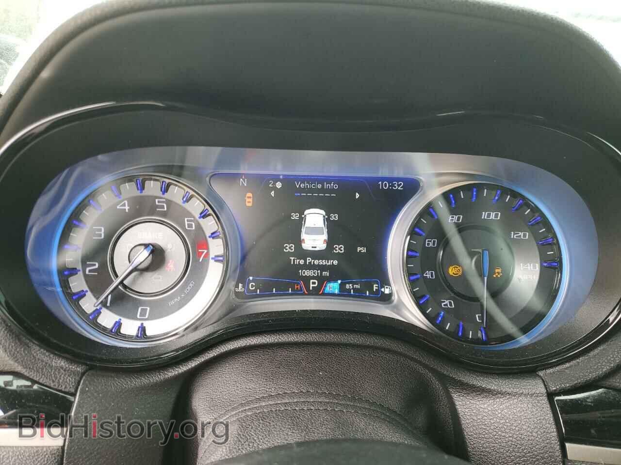 2017 CHRYSLER 300 - VIN: 2C3CCABG0HH664704 - Фото 9