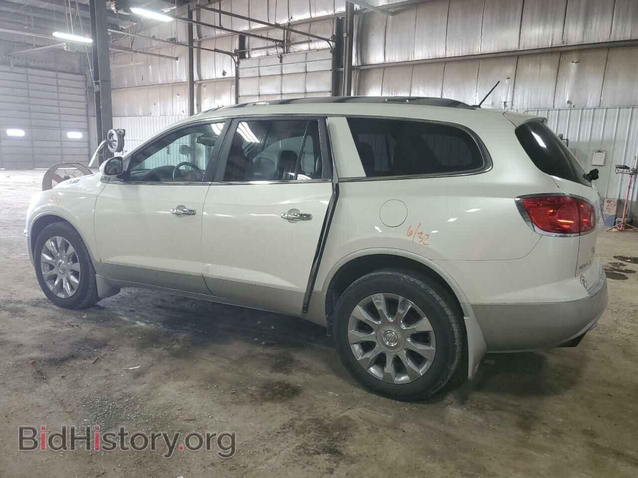 2011 BUICK ENCLAVE - VIN: 5GAKRCED2BJ269434 - Фото 2