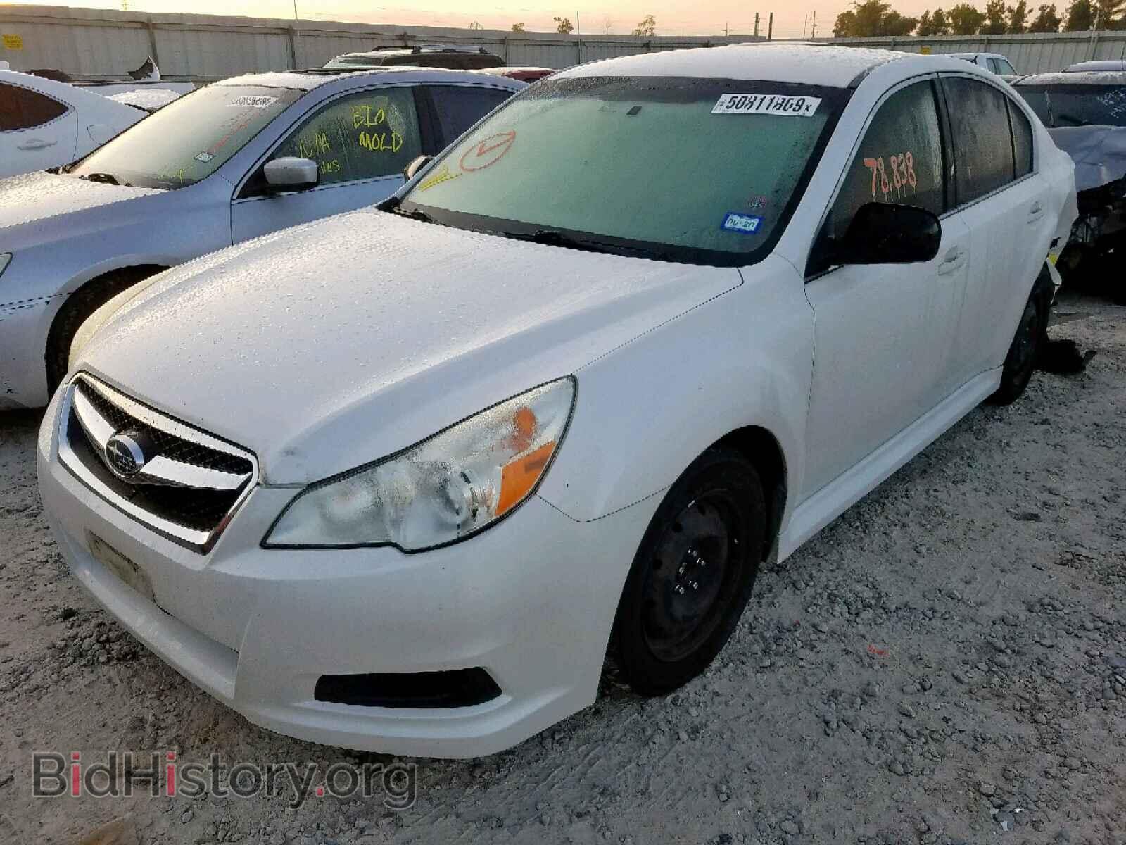 2011 SUBARU LEGACY - VIN: 4S3BMCA64B3247542 - Фото 2
