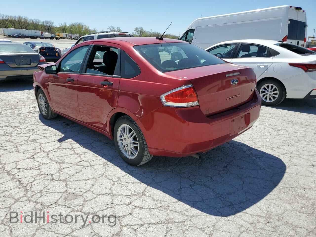 2011 FORD FOCUS - VIN: 1FAHP3FN8BW167621 - Фото 2
