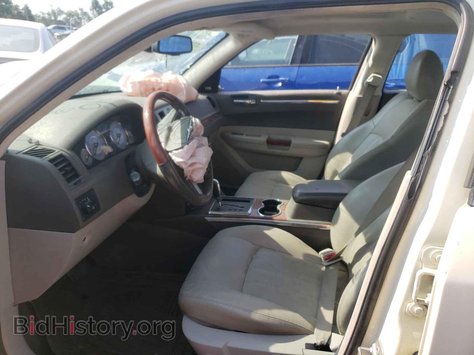 2008 CHRYSLER 300 - VIN: 2C3KA63H98H297274 - Фото 5