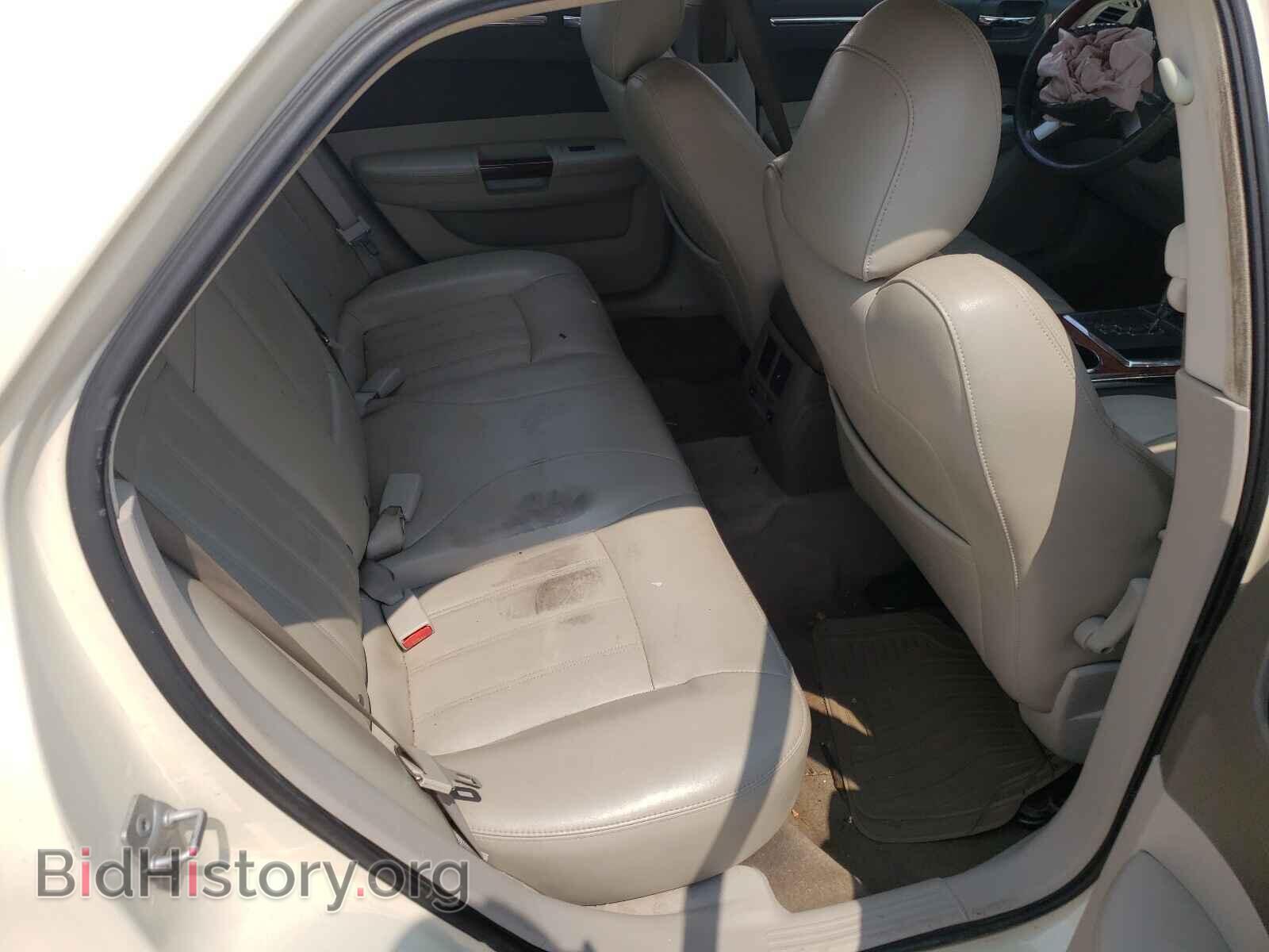 2008 CHRYSLER 300 - VIN: 2C3KA63H98H297274 - Фото 6