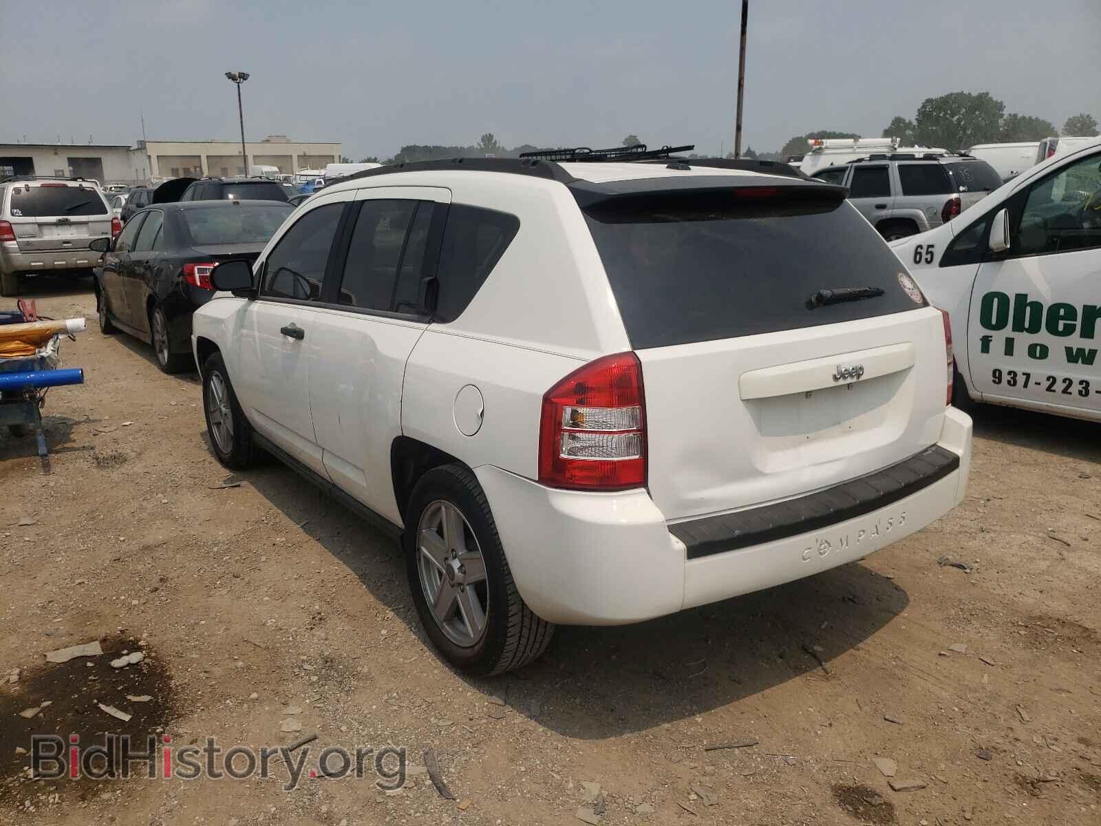 2007 JEEP COMPASS - VIN: 1J8FT47077D261300 - Фото 3