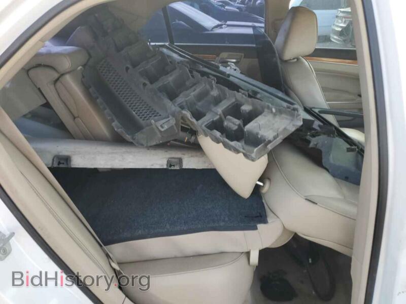 2013 Chrysler 300 (VIN 2C3CCAET0DH743244) — photo 10 of 13