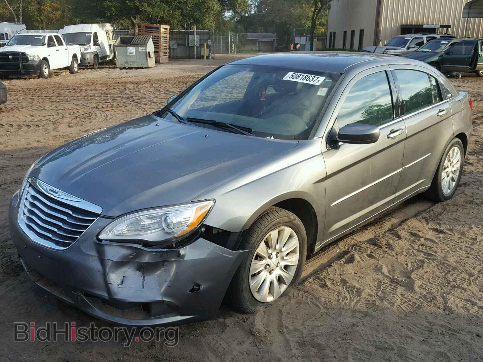 2013 CHRYSLER 200 - VIN: 1C3CCBAB6DN608425 - Фото 2