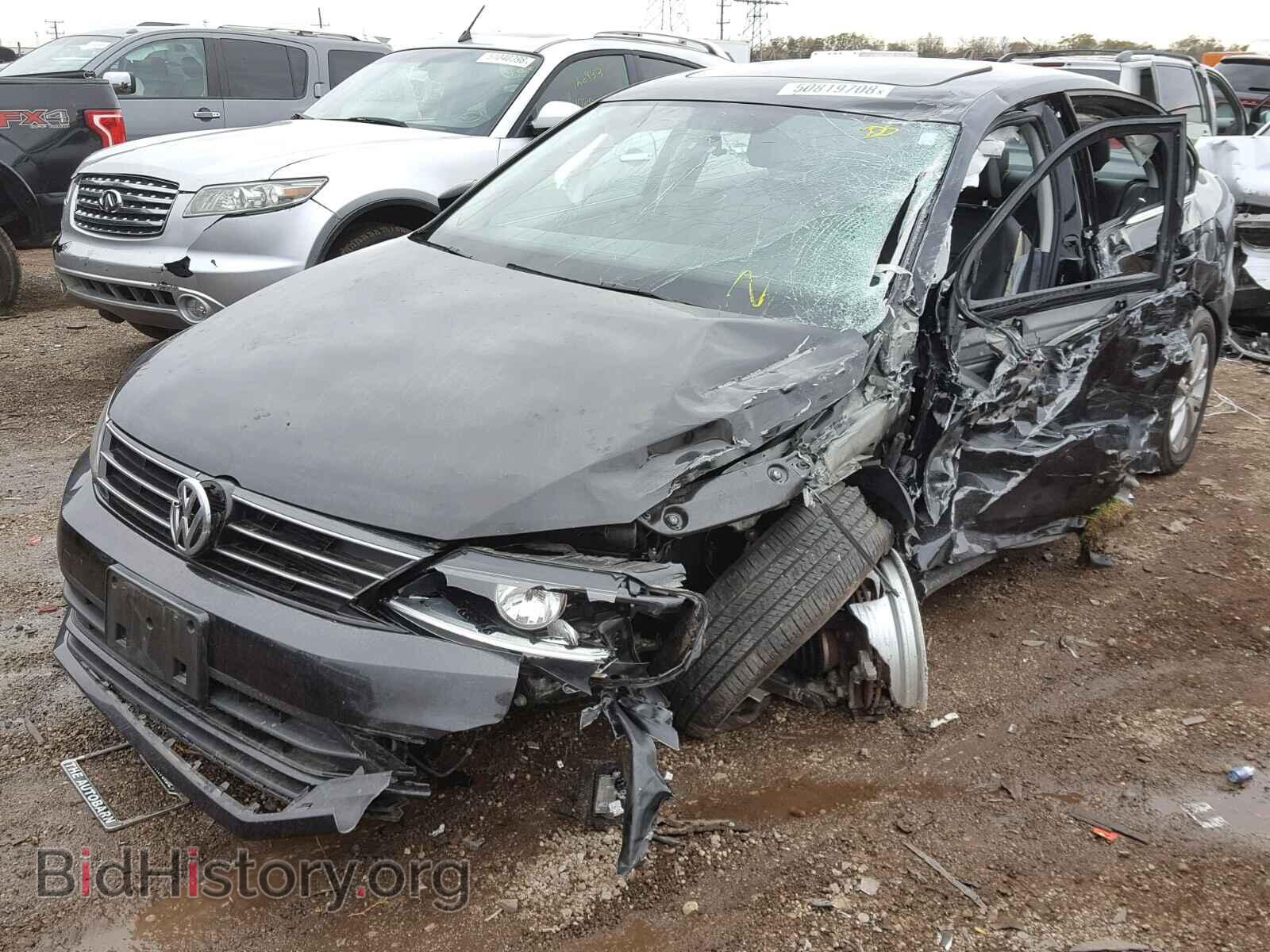 2017 VOLKSWAGEN JETTA - VIN: 3VWDB7AJ3HM302285 - Photo 2