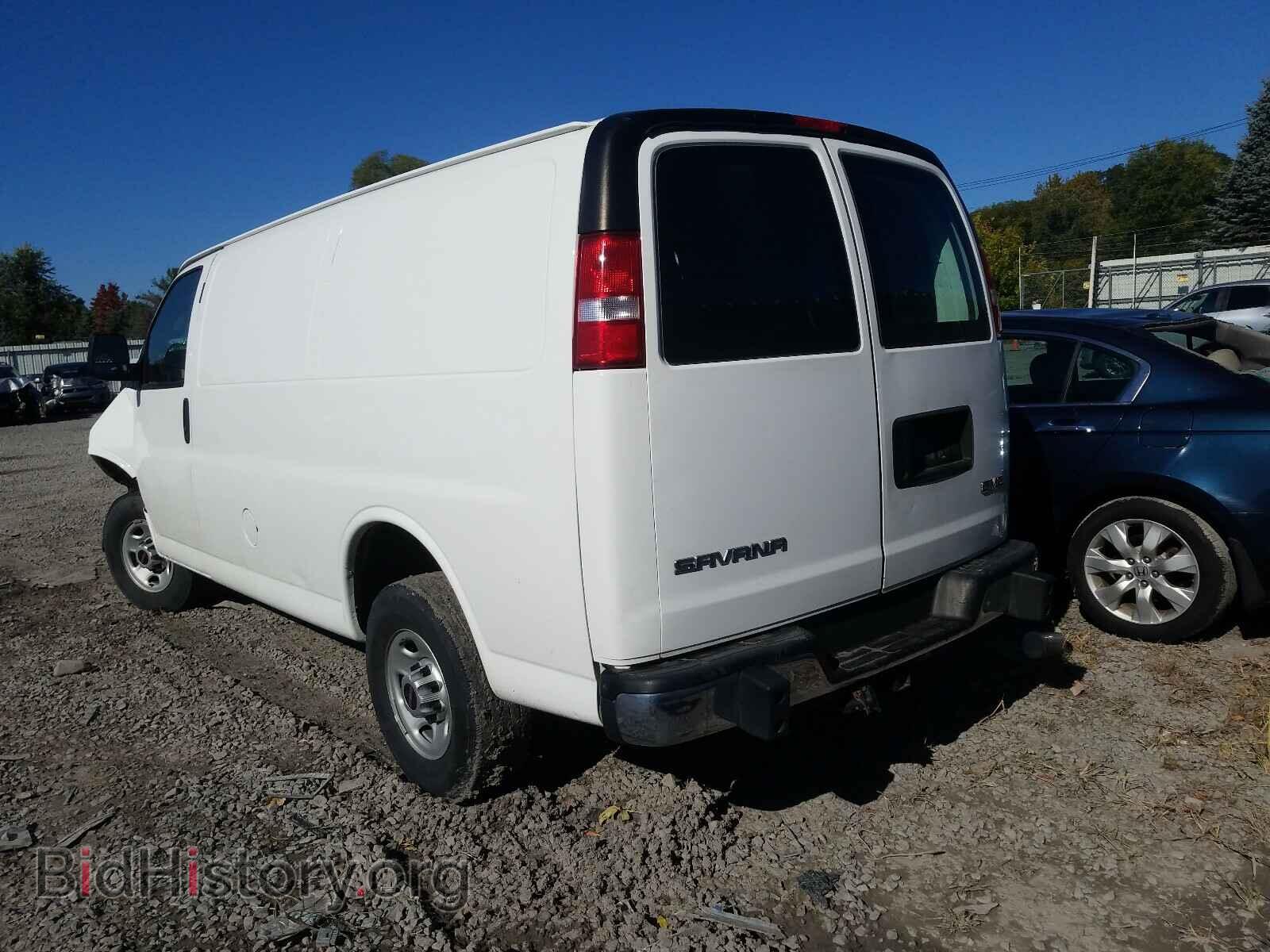 2017 GMC SAVANA - VIN: 1GTW7AFFXH1907190 - Фото 3